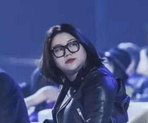 吃瓜娱乐疯子是谁啊,他是谁？为何成为网络红人？  第3张